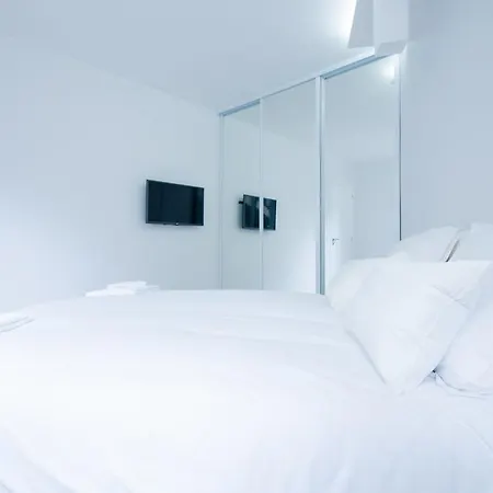 Dreamyflat - Champs Elysees I Apartment